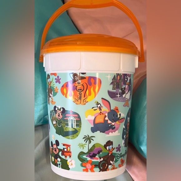 Disney world Popcorn refillable Bucket - Picture 1 of 2